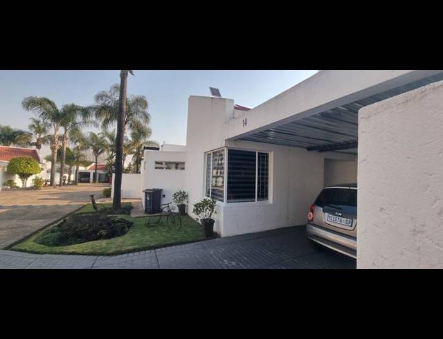 2 BEDROOM TOWNHOUSE FOR SALE IN CELTISDAL